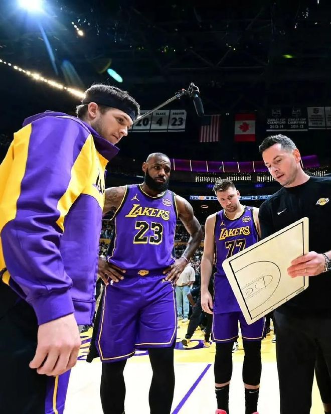 湖人关键时刻胜率登顶历史第二 东契奇詹姆斯成