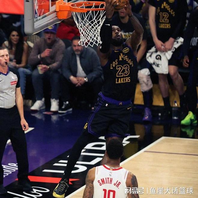 湖人双星闪耀力克火箭 防守限制杜兰特延续两连