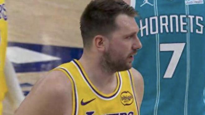 雷霆139-96大胜湖人亚历山大28分领跑MVP文班亚马