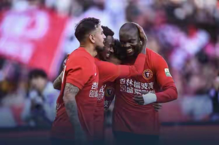 河南4-0大胜辽宁铁人 终结六轮不胜纪录